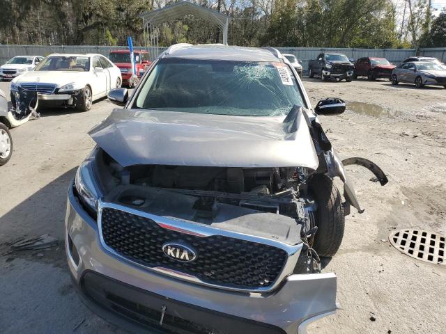 5XYPGDA31JG374767 - 2018 KIA SORENTO LX SILVER photo 5