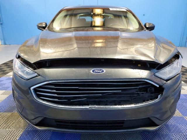 3FA6P0HDXLR108102 - 2020 FORD FUSION SE GRAY photo 5