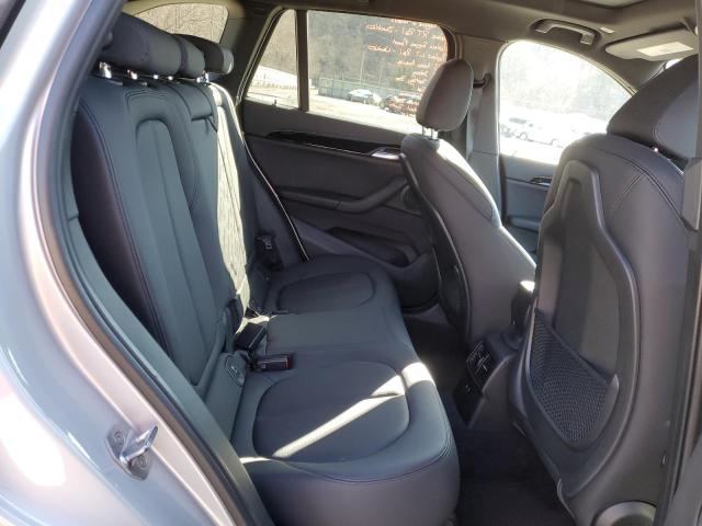 WBXHT3C54K3H33971 - 2019 BMW X1 XDRIVE28I SILVER photo 10