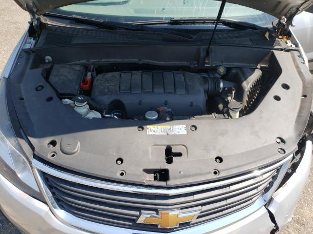 1GNKRFED5HJ274255 - 2017 CHEVROLET TRAVERSE LS SILVER photo 12