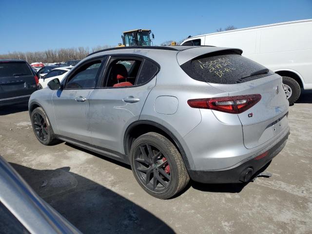 ZASPAKBN2K7C37591 - 2019 ALFA ROMEO STELVIO TI SILVER photo 2
