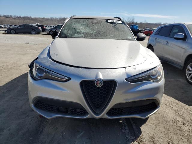 ZASPAKBN2K7C37591 - 2019 ALFA ROMEO STELVIO TI SILVER photo 5