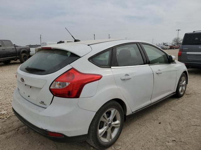 1FADP3K26EL392796 - 2014 FORD FOCUS SE WHITE photo 3