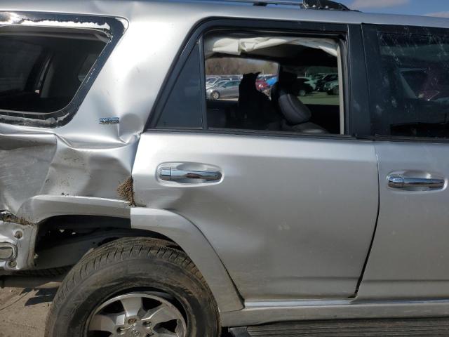 JTEZU5JR8B5024697 - 2011 TOYOTA 4RUNNER SR5 SILVER photo 10