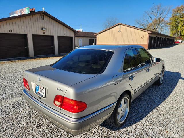 WDBJF20F8VA353735 - 1997 MERCEDES-BENZ E 300D GOLD photo 4