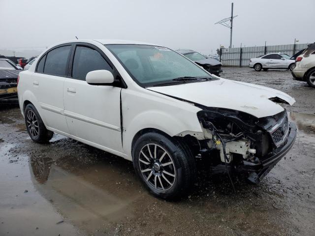 KNADH4A39B6721148 - 2011 KIA RIO BASE WHITE photo 4