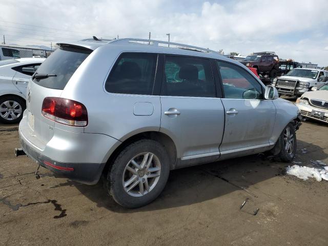 WVGBE77LX8D046910 - 2008 VOLKSWAGEN TOUAREG 2 V6 SILVER photo 3