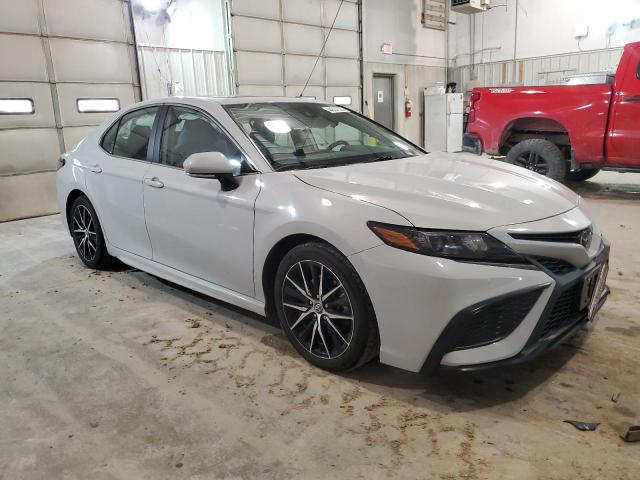 4T1T11BK4RU108993 - 2024 TOYOTA CAMRY SE NIGHT SHADE WHITE photo 4