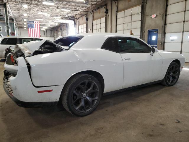 2C3CDZAG5JH241328 - 2018 DODGE CHALLENGER SXT WHITE photo 3