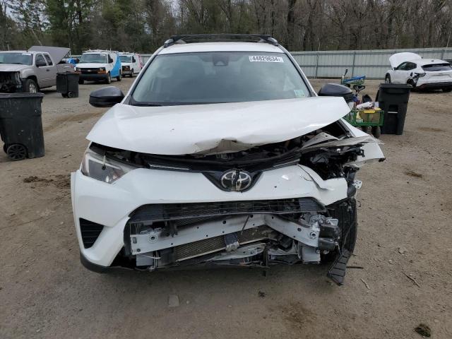 JTMZFREV1JJ181636 - 2018 TOYOTA RAV4 LE WHITE photo 5