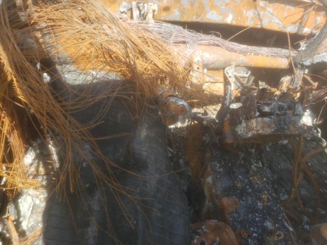 5TFJU4GN5CX014201 - 2012 TOYOTA TACOMA DOUBLE CAB PRERUNNER BURN photo 8