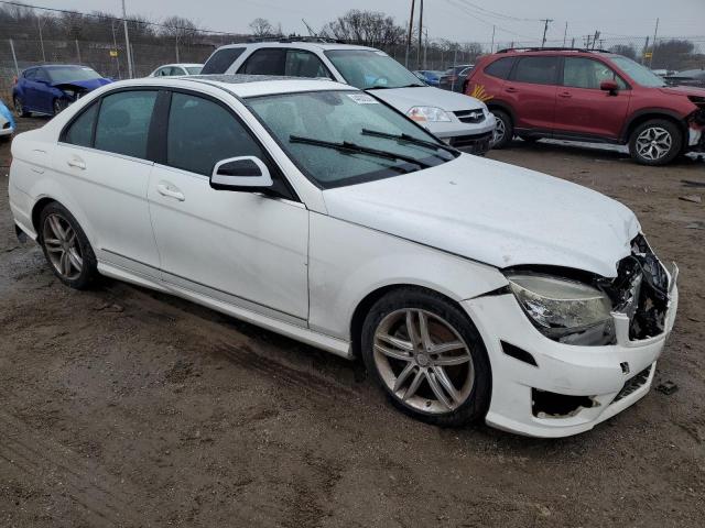 WDDGF4HB7DR287497 - 2013 MERCEDES-BENZ C 250 WHITE photo 4