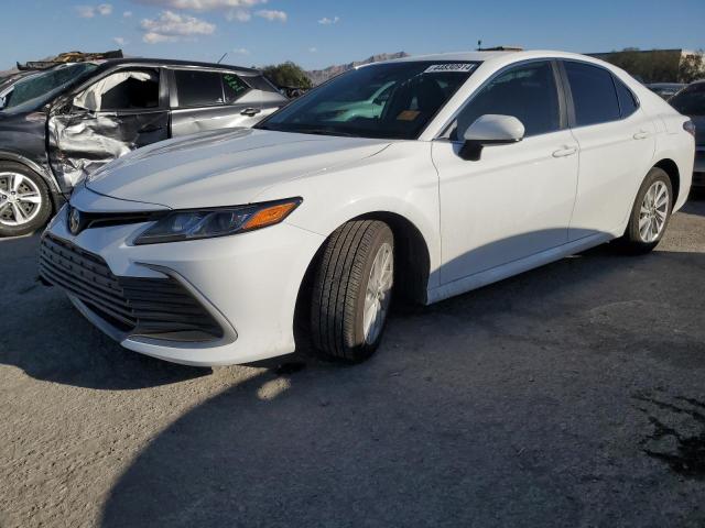 4T1C11AKXPU838521 - 2023 TOYOTA CAMRY LE WHITE photo 1