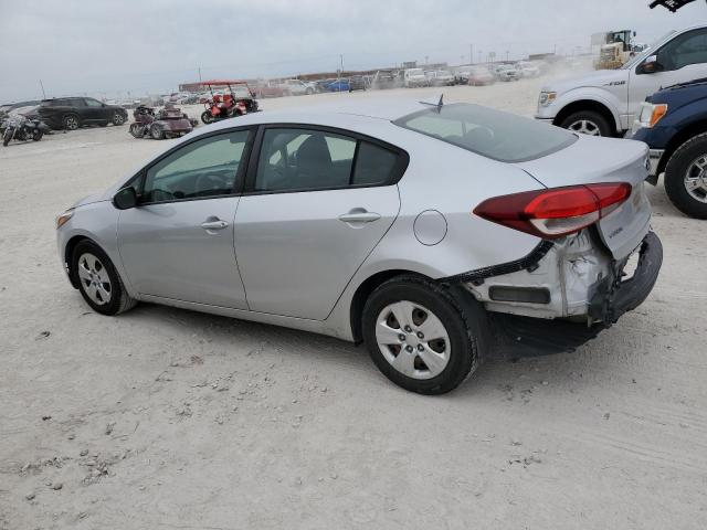 3KPFK4A71JE260245 - 2018 KIA FORTE LX SILVER photo 2