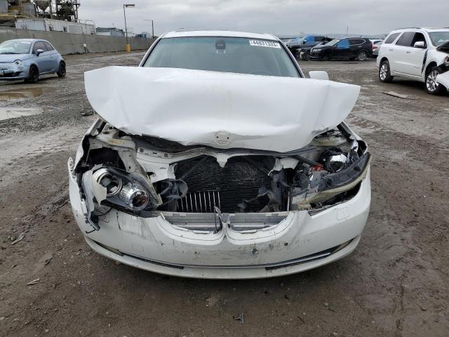 WBANW53598CT52980 - 2008 BMW 550 I WHITE photo 5