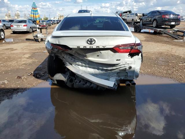 4T1G11AKXPU103572 - 2023 TOYOTA CAMRY SE NIGHT SHADE WHITE photo 6