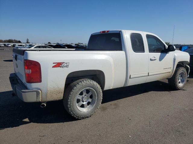 1GCRKTE35BZ229133 - 2011 CHEVROLET SILVERADO K1500 LTZ WHITE photo 3