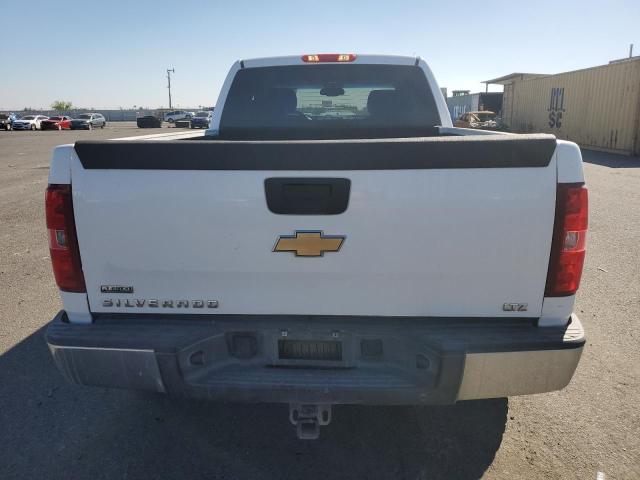 1GCRKTE35BZ229133 - 2011 CHEVROLET SILVERADO K1500 LTZ WHITE photo 6