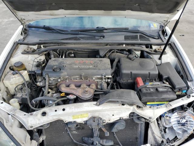 4T1BE32K45U557628 - 2005 TOYOTA CAMRY LE WHITE photo 11