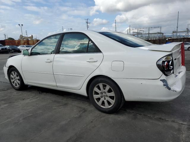 4T1BE32K45U557628 - 2005 TOYOTA CAMRY LE WHITE photo 2