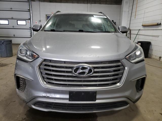 KM8SMDHF5HU206976 - 2017 HYUNDAI SANTA FE SE GRAY photo 5