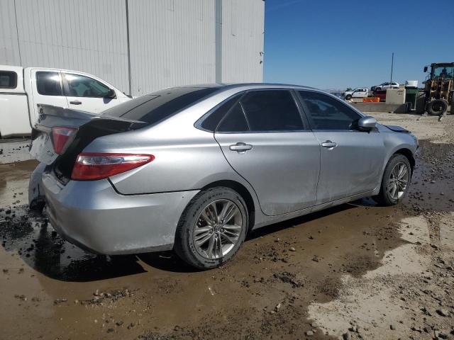 4T1BF1FK4FU985700 - 2015 TOYOTA CAMRY LE SILVER photo 3
