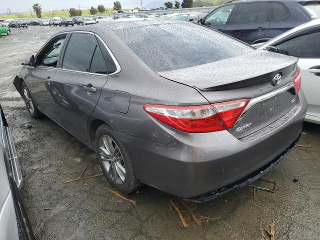 4T1BF1FK5FU065350 - 2015 TOYOTA CAMRY LE GRAY photo 2