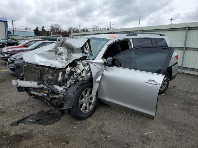 5TDBK3EH1CS133032 - 2012 TOYOTA HIGHLANDER BASE Argent photo 1