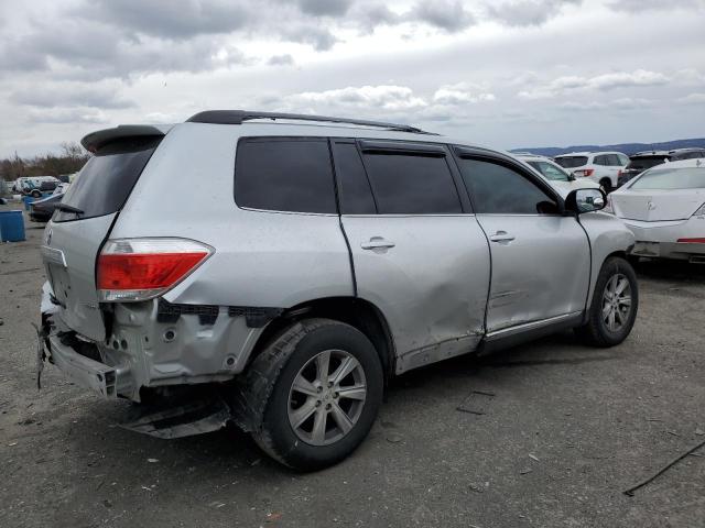 5TDBK3EH1CS133032 - 2012 TOYOTA HIGHLANDER BASE SILVER photo 3