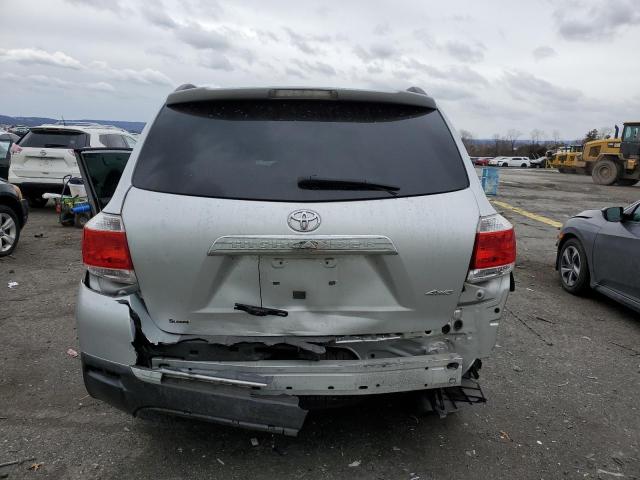 5TDBK3EH1CS133032 - 2012 TOYOTA HIGHLANDER BASE Argent photo 6