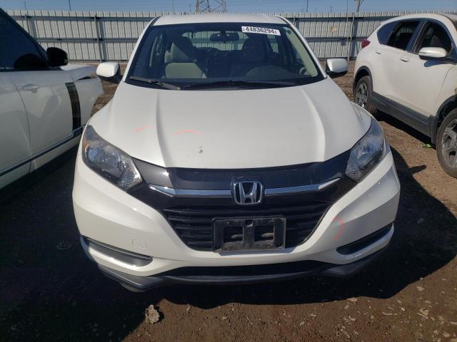 3CZRU6H36GM759623 - 2016 HONDA HR-V LX WHITE photo 5