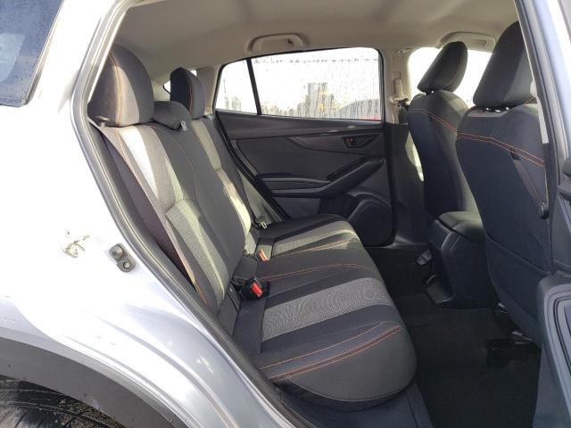 JF2GTABC0JH224392 - 2018 SUBARU CROSSTREK PREMIUM 银色 照片 10