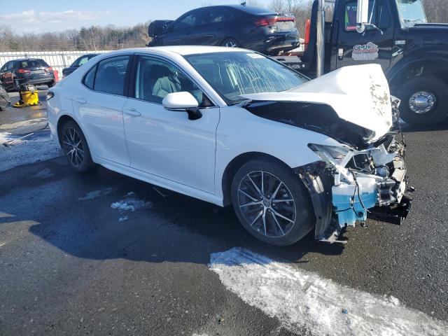 4T1T11AKXRU854205 - 2024 TOYOTA CAMRY SE NIGHT SHADE WHITE photo 4