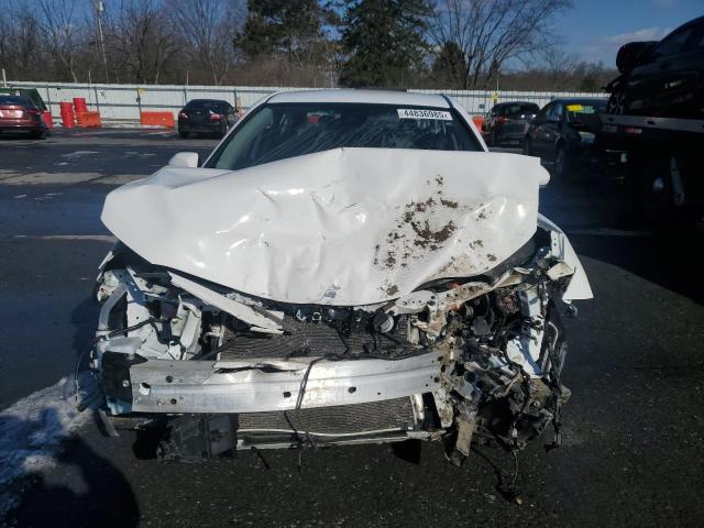 4T1T11AKXRU854205 - 2024 TOYOTA CAMRY SE NIGHT SHADE WHITE photo 5