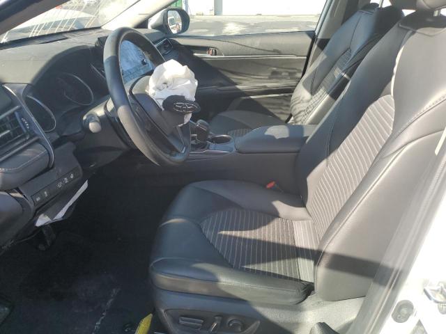 4T1T11AKXRU854205 - 2024 TOYOTA CAMRY SE NIGHT SHADE WHITE photo 7