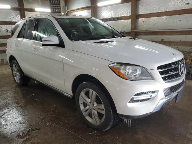 4JGDA5HBXFA464011 - 2015 MERCEDES-BENZ ML 350 4MATIC WHITE photo 4