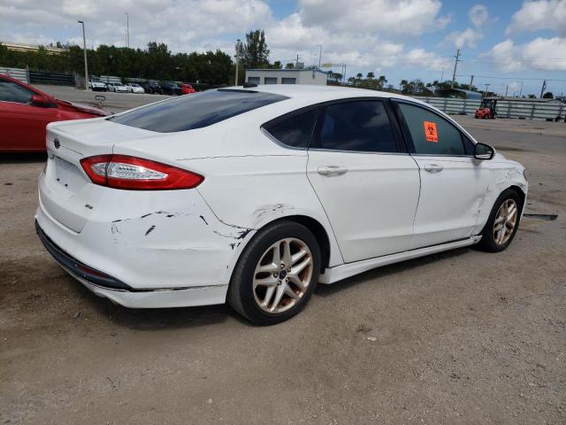 1FA6P0H78F5127877 - 2015 FORD FUSION SE WHITE photo 3