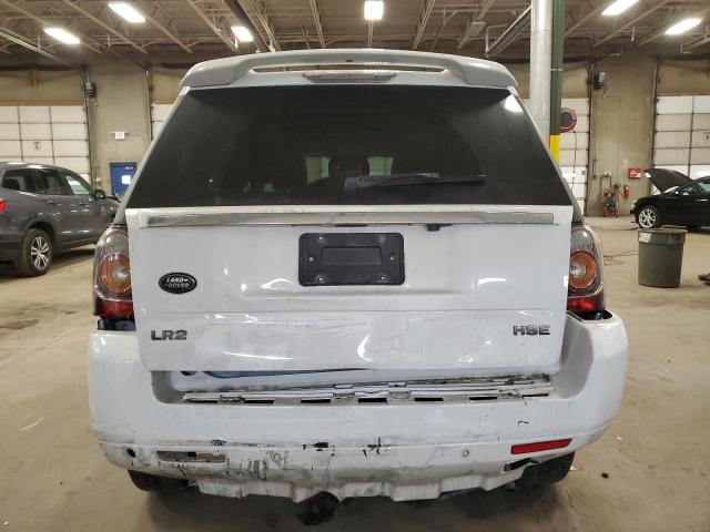 SALFR2BG1DH362666 - 2013 LAND ROVER LR2 HSE WHITE photo 6