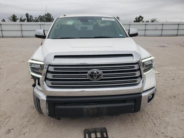 5TFHW5F15JX698662 - 2018 TOYOTA TUNDRA CREWMAX LIMITED WHITE photo 5