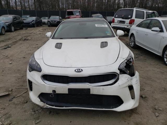 KNAE25LA0J6031844 - 2018 KIA STINGER PREMIUM WHITE photo 5