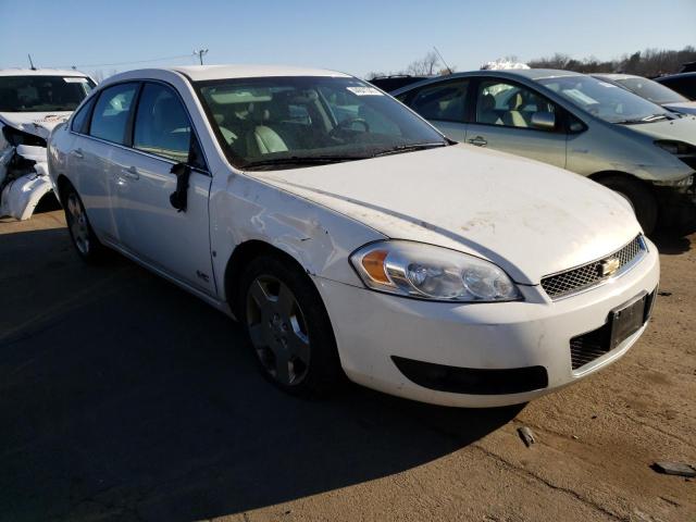 2G1WD58C481320702 - 2008 CHEVROLET IMPALA SUPER SPORT WHITE photo 4