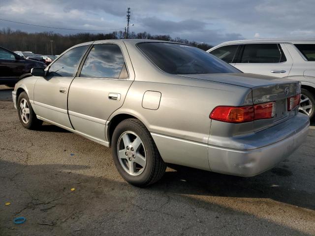 JT2BG22K810590232 - 2001 TOYOTA CAMRY CE BEIGE photo 2