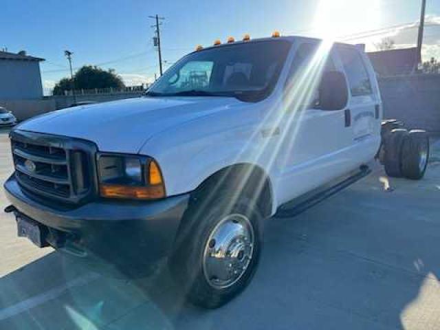 1FDXW46F31EB05146 - 2001 FORD F450 SUPER DUTY WHITE photo 2