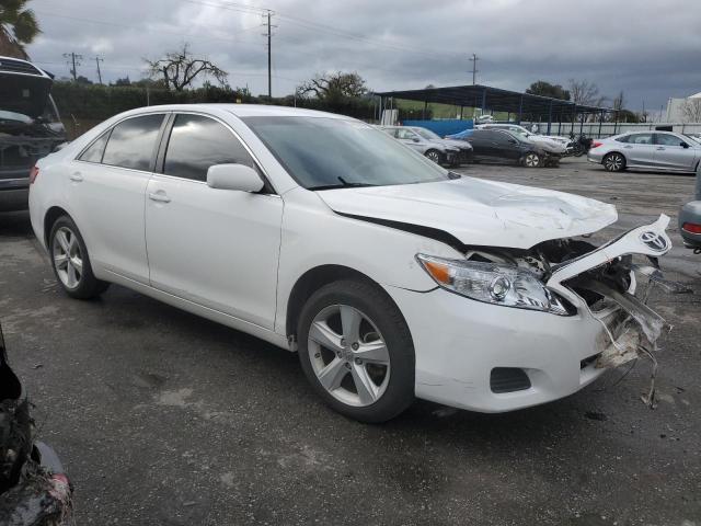 4T1BF3EK3BU585960 - 2011 TOYOTA CAMRY BASE WHITE photo 4