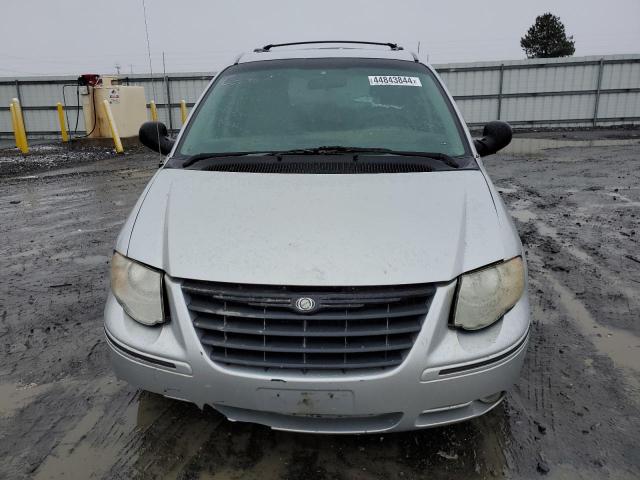 2A8GP54L57R120378 - 2007 CHRYSLER TOWN & COU TOURING SILVER photo 5