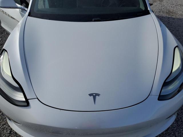 5YJ3E1EA0KF476503 - 2019 TESLA MODEL 3 Weiß Foto 12