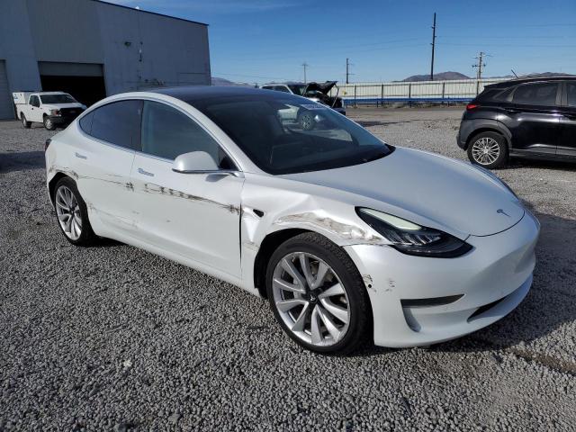 5YJ3E1EA0KF476503 - 2019 TESLA MODEL 3 Weiß Foto 4
