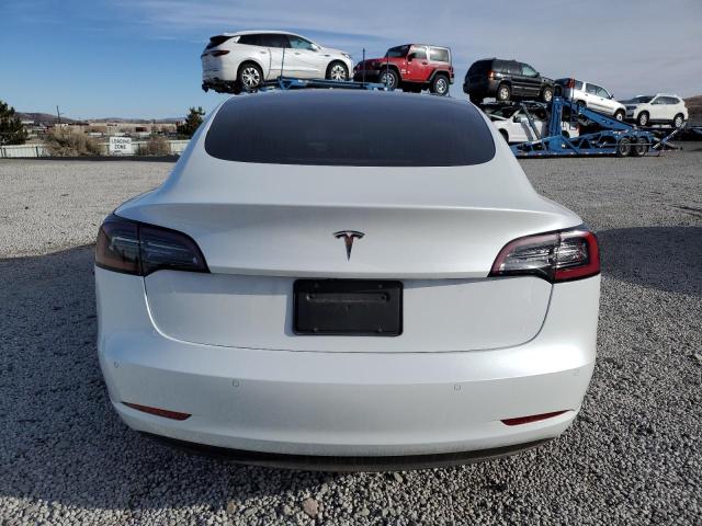 5YJ3E1EA0KF476503 - 2019 TESLA MODEL 3 Weiß Foto 6