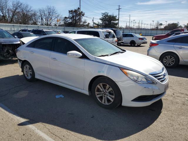 5NPEB4AC4EH872952 - 2014 HYUNDAI SONATA GLS WHITE photo 4