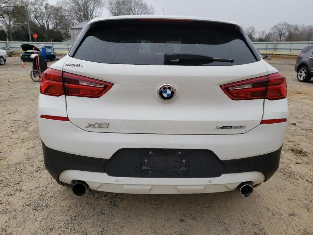 WBXYJ5C30JEF70643 - 2018 BMW X2 XDRIVE28I WHITE photo 6